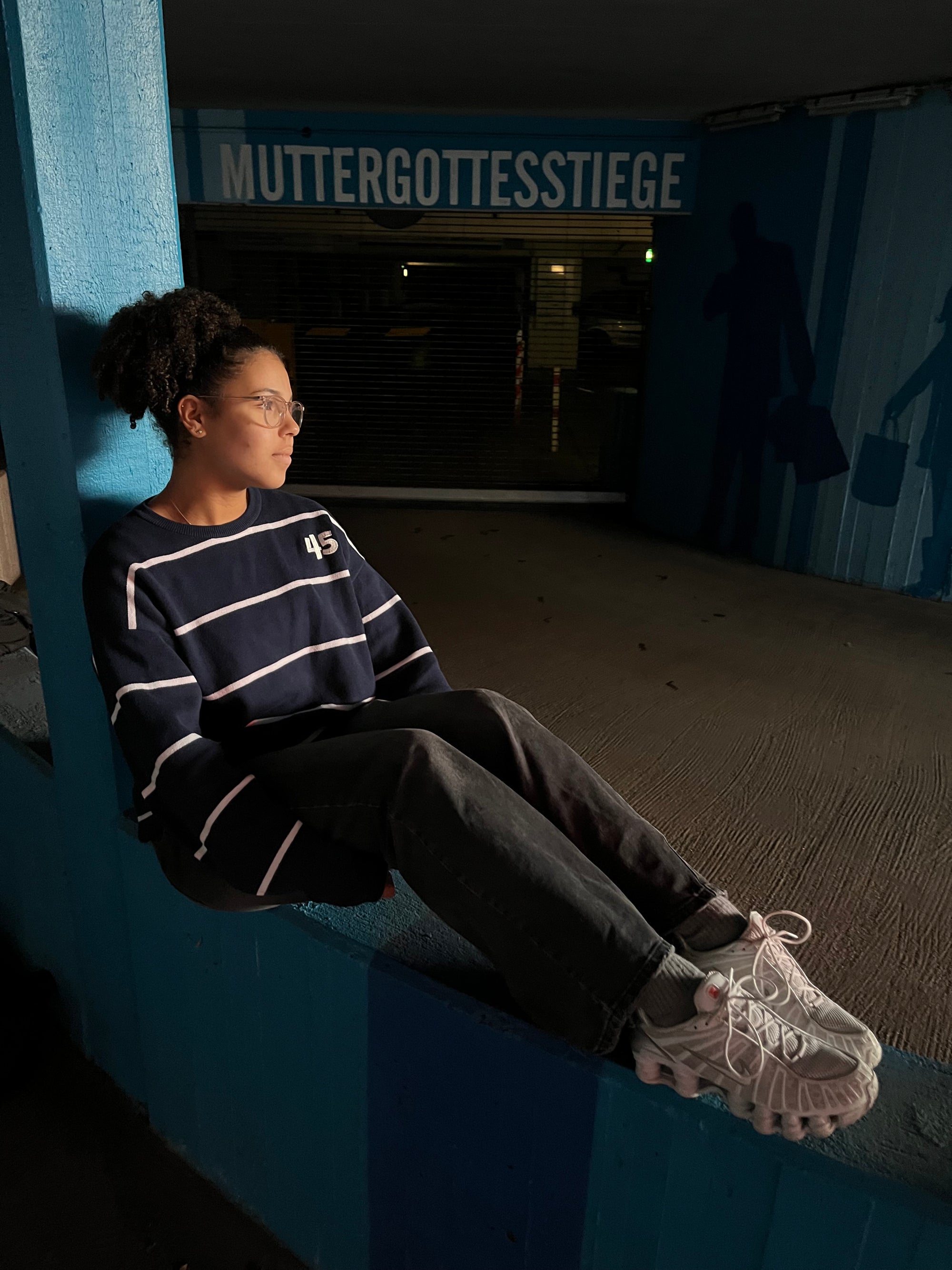 Knit Sweater – Navy